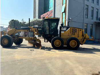 Грейдер CATERPILLAR 160