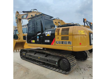 Верижен багер CATERPILLAR 323D