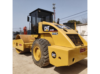 Пътен валяк CATERPILLAR