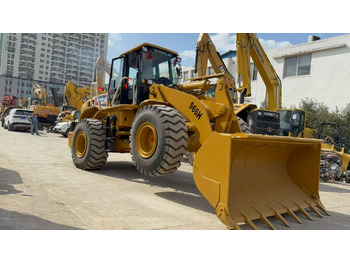Колесен товарач CATERPILLAR 966H