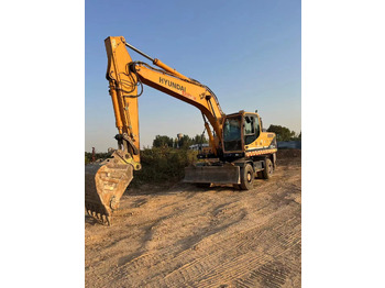 Колесен багер HYUNDAI R210