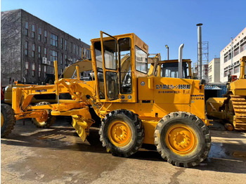 Грейдер KOMATSU