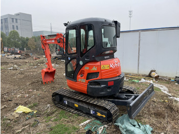 Мини багер KUBOTA U35: снимка 2