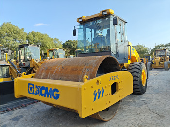 Пътен валяк XCMG XS223J