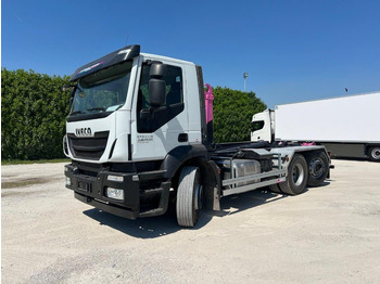 Мултилифт с кука камион IVECO Stralis 460