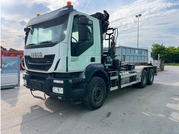 Мултилифт с кука камион IVECO Trakker