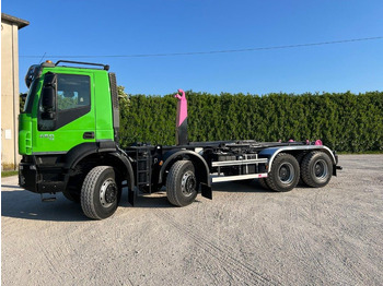 Мултилифт с кука камион IVECO TRAKKER 450 SCARRABILE: снимка 3