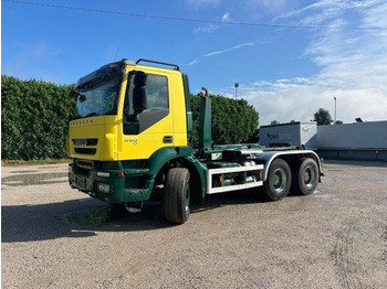 Мултилифт с кука камион IVECO Trakker
