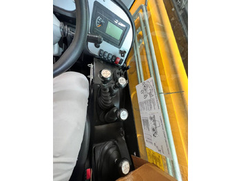 Нови Телескопичен товарач New JCB 530-110 telehandler: снимка 2