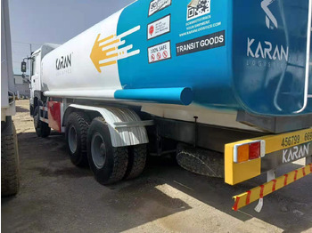 Камион цистерна SINOTRUK HOWO