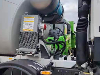 Нови Камион За превоз на цимент SINOTRUK Concrete Truck for Sale in Mali: снимка 4