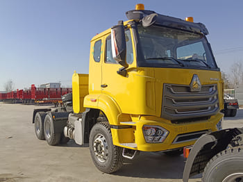 Влекач SINOTRUK HOWO