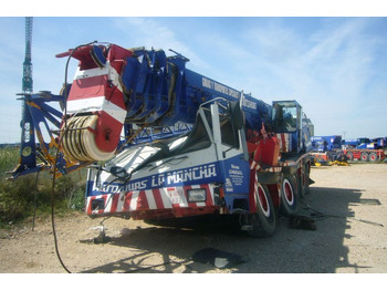 Автокран LIEBHERR LTM 1090