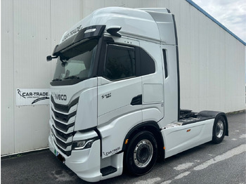 Влекач IVECO S-WAY