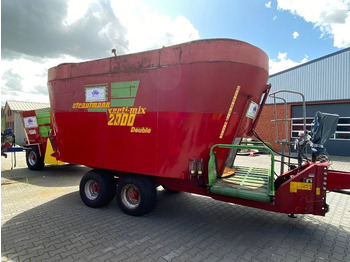 Миксер-вагон STRAUTMANN