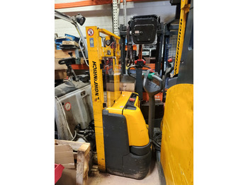 Стакер JUNGHEINRICH EJC