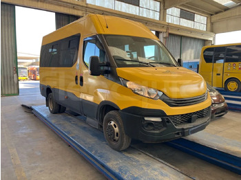 Училищен автобус IVECO Daily
