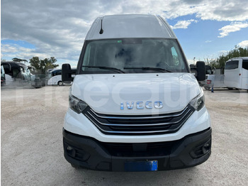Междуградски автобус IVECO Daily