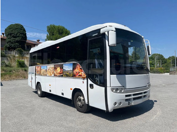 Туристически автобус