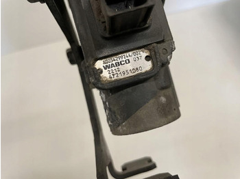 Окачване за Камион ZAWÓR CIŚNIENIA MERCEDES ACTROS MP4 A0054299244: снимка 2