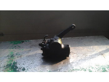 Кормилна кутия