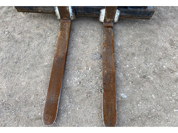 Телескопичен колесен товарач MANITOU MT 1840: снимка 3 Телескопичен колесен товарач MANITOU MT 1840: снимка 3