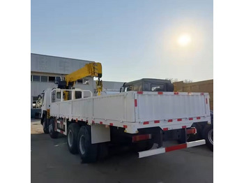 Мултилифт с кука камион Howo 371: снимка 4 Мултилифт с кука камион Howo 371: снимка 4