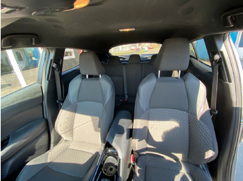 Джип Toyota C-HR 1.8-l-VVTi Hybrid Flow: снимка 3