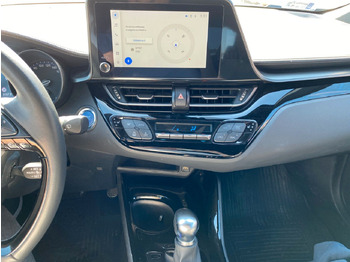 Джип Toyota C-HR 1.8-l-VVTi Hybrid Flow: снимка 4
