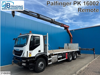 Бордови камион IVECO Trakker