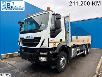 Бордови камион IVECO Trakker