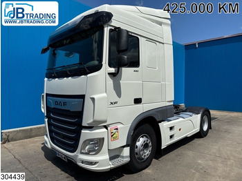 Влекач DAF XF 530