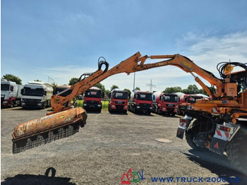 Трактор JCB Fastrac inklusive 4x4 Mulag Front + Heck Mäher: снимка 3