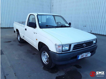 Лек автомобил TOYOTA Hilux