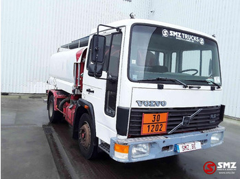 Камион цистерна VOLVO FL6