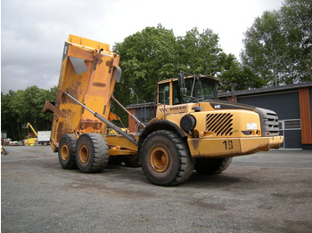 Съчленен самосвал VOLVO A40E