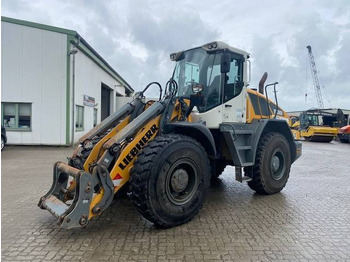 Колесен товарач LIEBHERR L 538