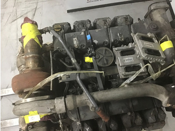 Строителна техника Deutz TCD2015 V8 FOR PARTS: снимка 5