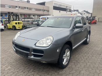 Лек автомобил PORSCHE