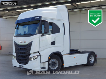 Влекач IVECO S-WAY