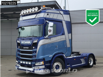 Влекач SCANIA S 520