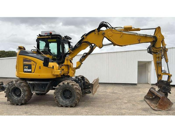 Колесен багер KOMATSU