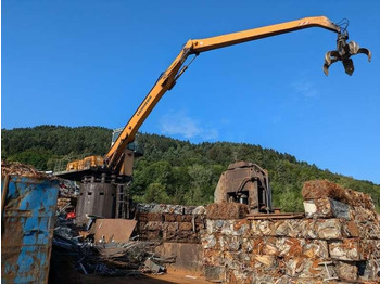 Багер за манипулиране на материали LIEBHERR