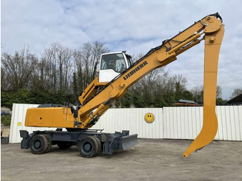 Багер за манипулиране на материали LIEBHERR A 924