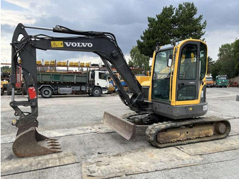 Мини багер Volvo ECR58: снимка 3