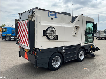 Мотометачна машина Schmidt Cleango 500 Compact Euro 6 with 3-rd brush: снимка 3 Мотометачна машина Schmidt Cleango 500 Compact Euro 6 with 3-rd brush: снимка 3