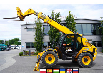 Телескопичен колесен товарач JCB