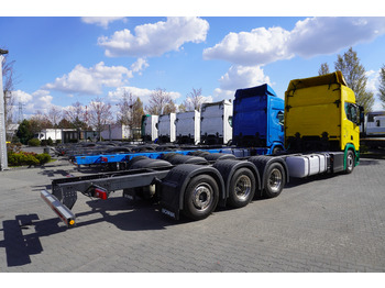 Камион с кран SCANIA R650 V8 / 650 HP/ frame 8.8 m / steered 4th axis / 20 units: снимка 2