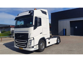 Влекач VOLVO FH