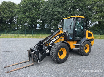 Колесен товарач JCB 409